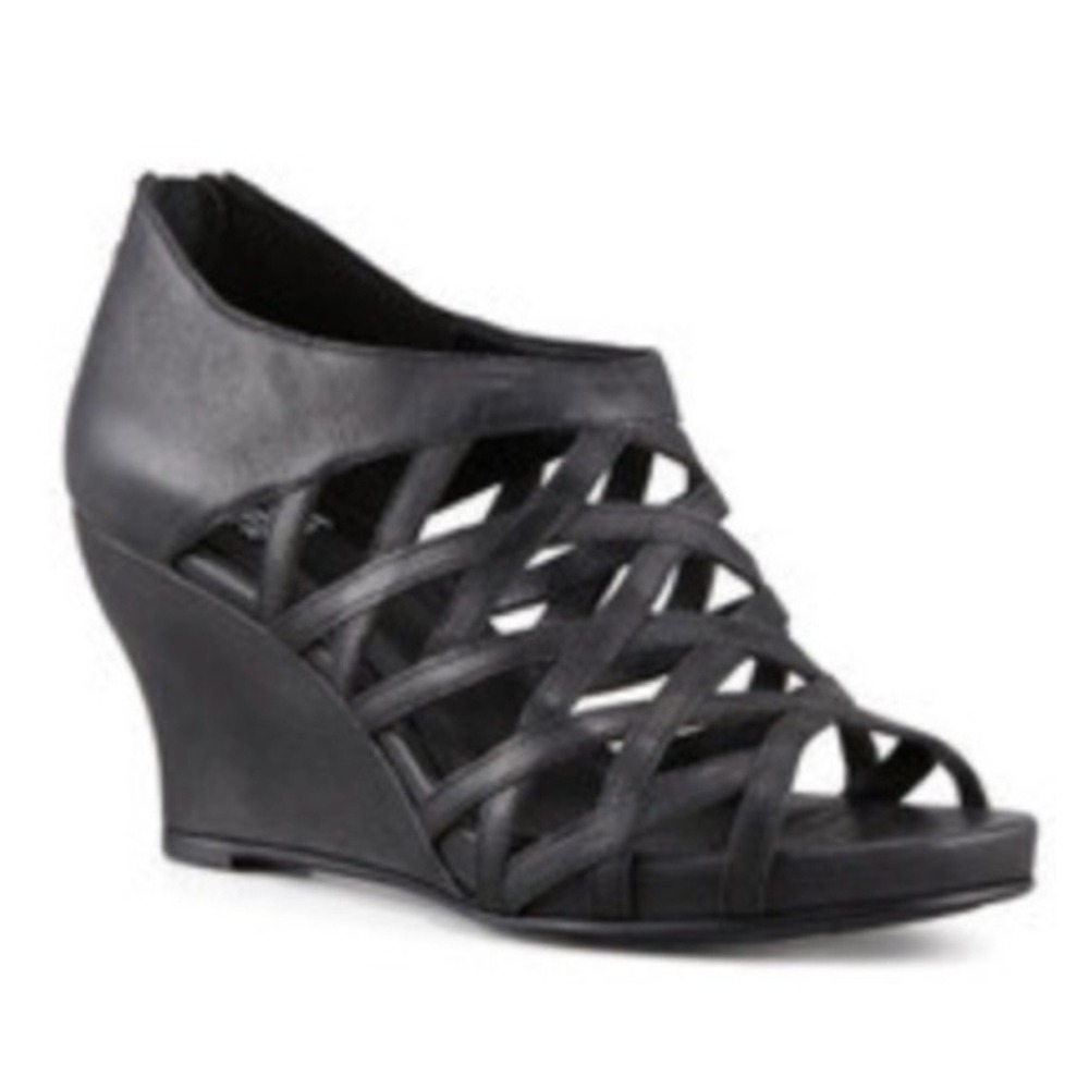 EILEEN FISHER Cage Strappy Leather Wedge Sandal Sz 10 Black Open Toe Whimsigoth